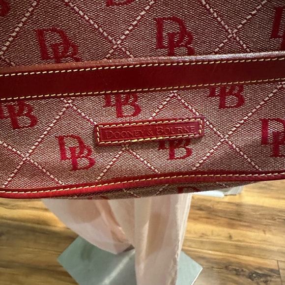 Dooney bourke - Picture 3 of 7